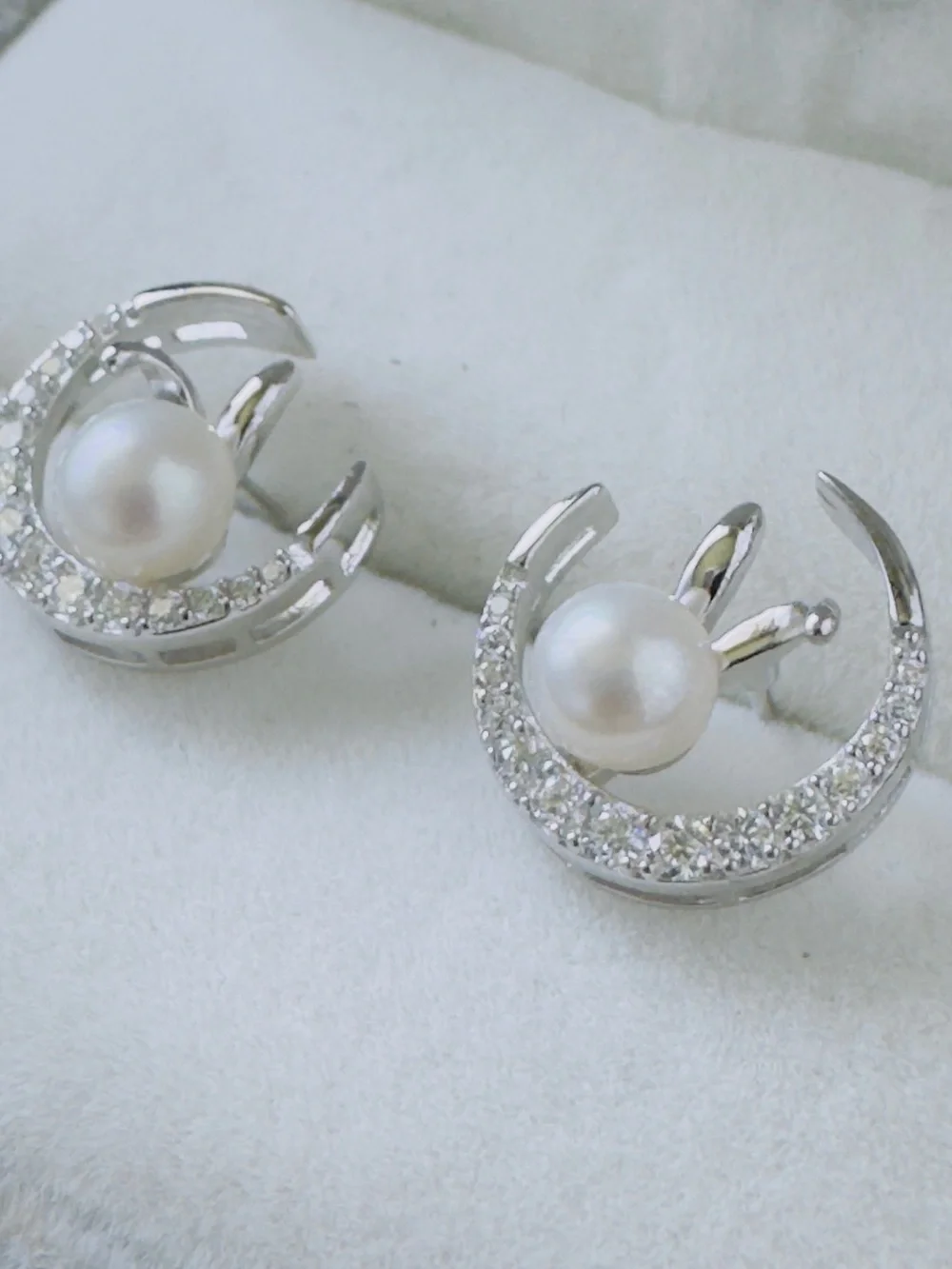 Sterling Silver Bunny Pearl Moissanite Stud Earrings